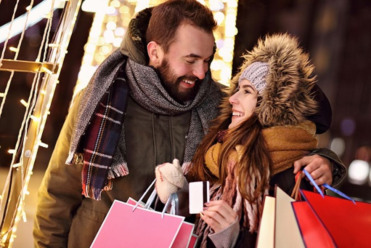 FOM Weihnachtsstudie 2021: Ausgaben Für Geschenke Höher Als Jemals ...