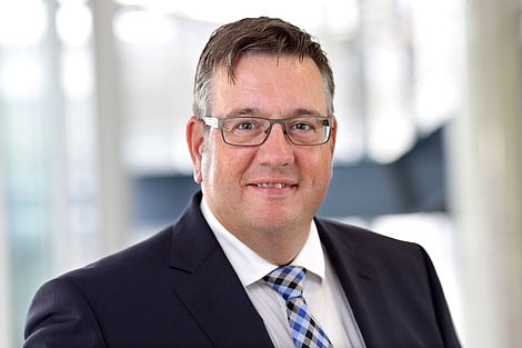 Prof. Dr. Roger W. H. Bons vom ifid Institut für IT-Management & Digitalisierung der FOM Hochschule